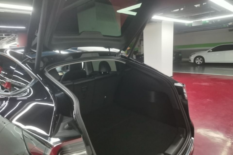 Tesla Model Y 2023 #19 Tesla Model Y 2023 car image #19