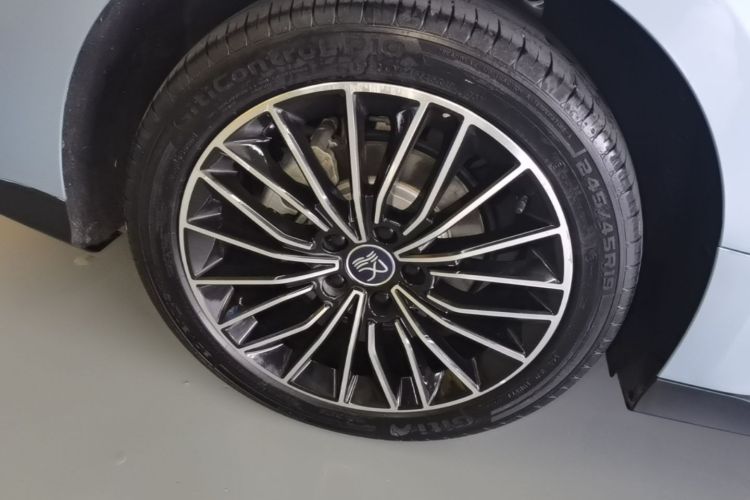 BYD Han 2023 car image #10