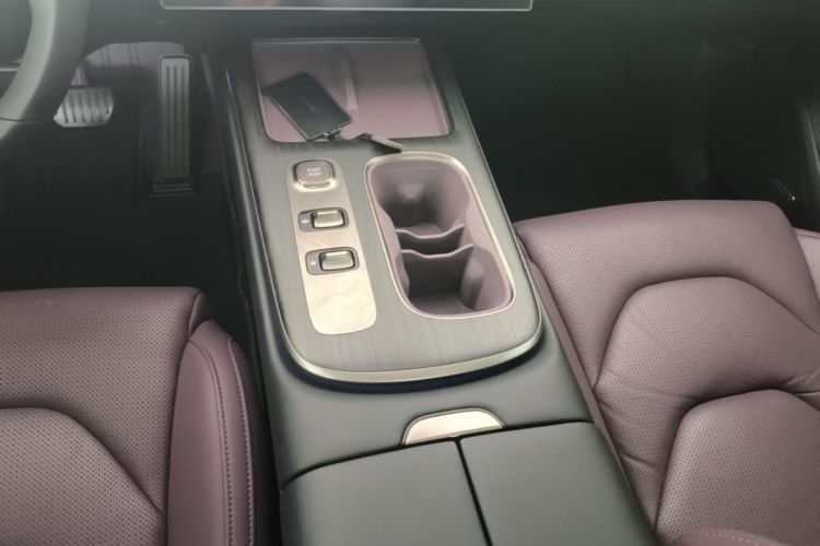MI SU7 2025 car image #14