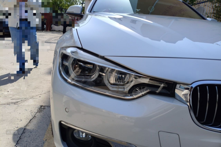 BMW 3 Series 2018 #8 BMW 3 Series 2018 car image #8