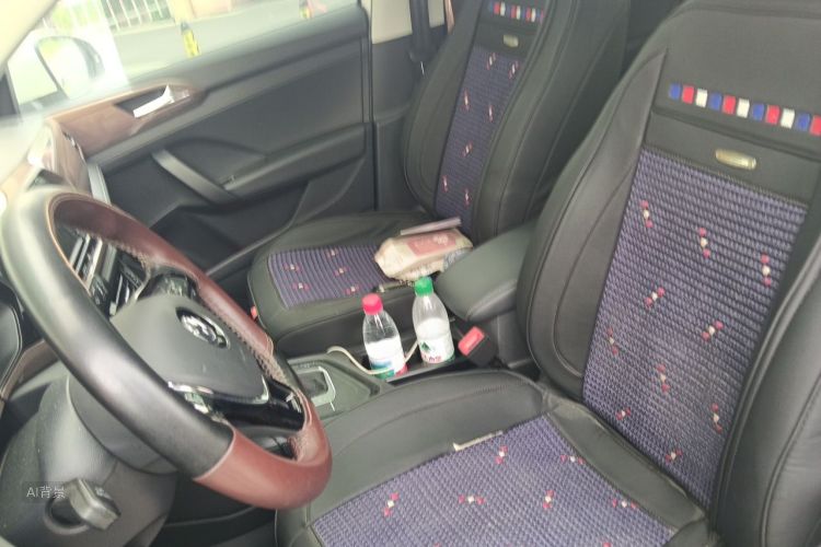 Volkswagen Tharu 2019 car image #17