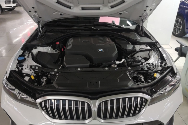 BMW 3 Series 2023 car image #20