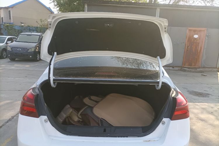 GEELY Emgrand 2019 #19 GEELY Emgrand 2019 car image #19