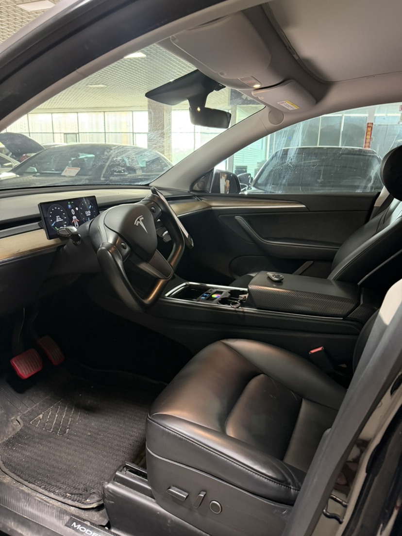 Tesla Model Y 2021 #4 Tesla Model Y 2021 car image #4