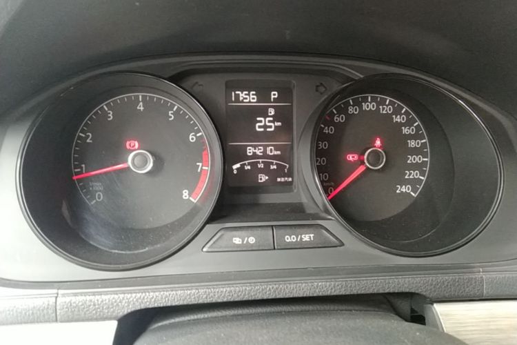 Volkswagen Lavida 2017 car image #12