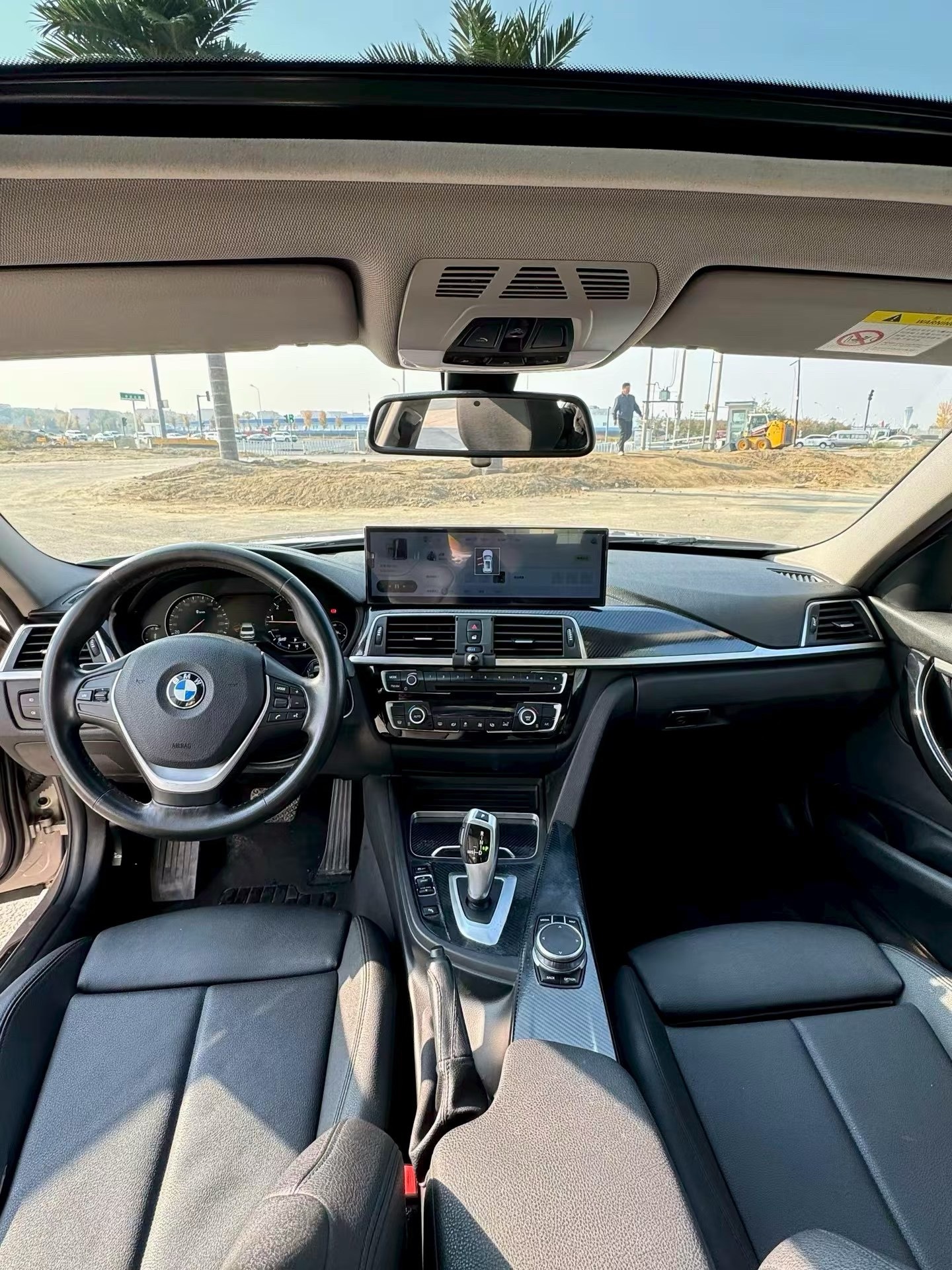 BMW 3 Series 2019 car image #6