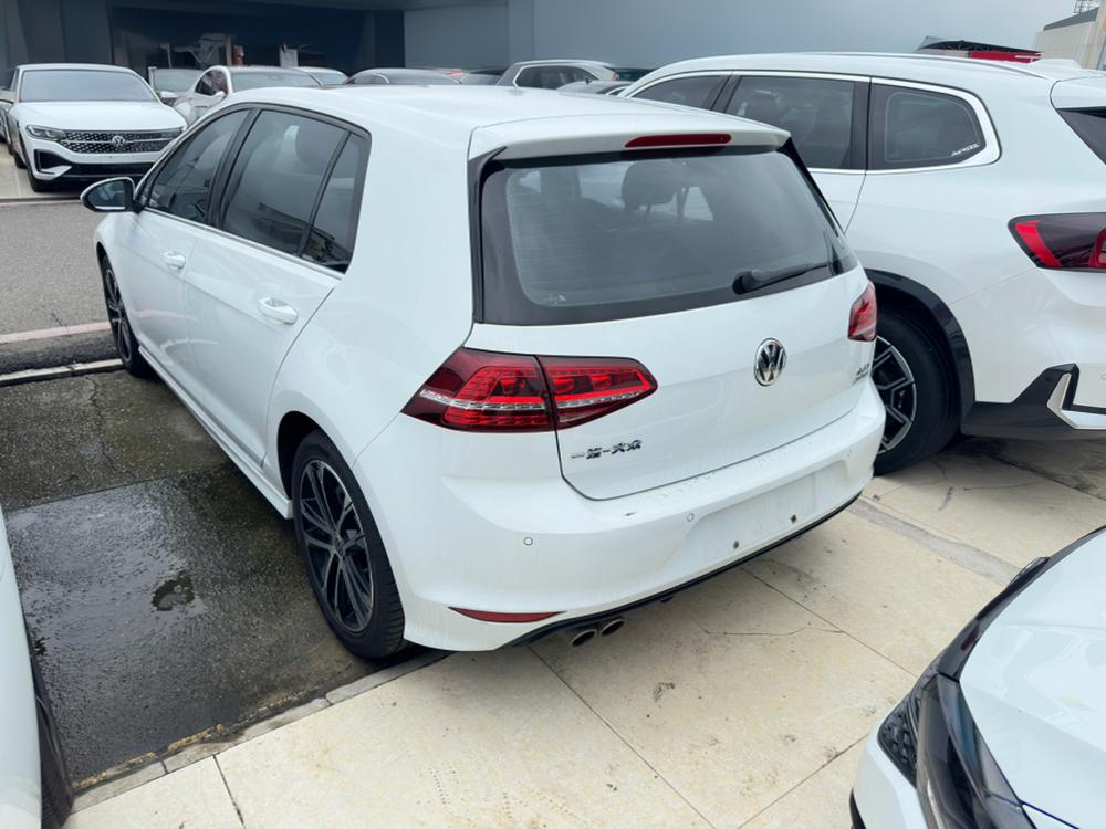 Volkswagen Golf 2017 car image #4