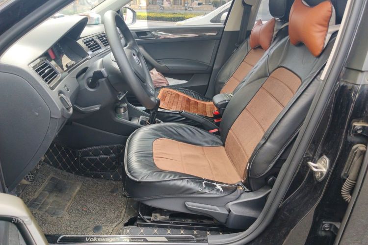 Volkswagen Santana 2017 car image #17