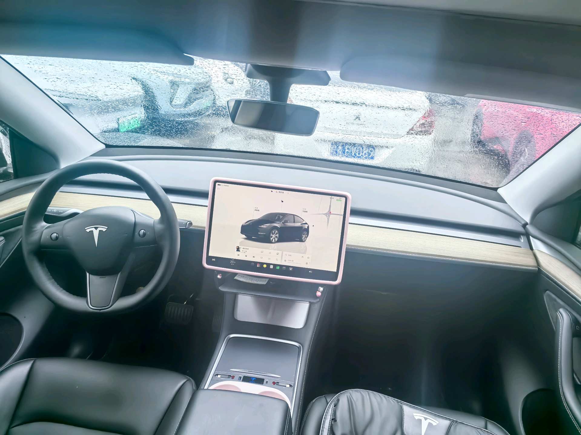 Tesla Model Y 2023 car image #7