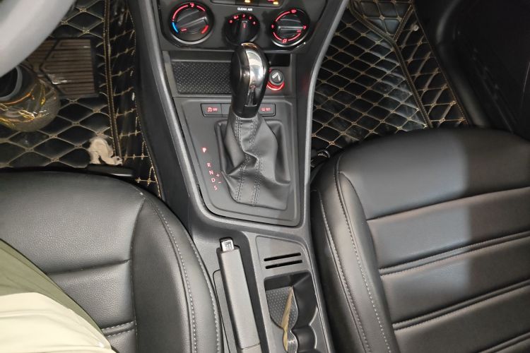 Volkswagen Lavida 2016 car image #14