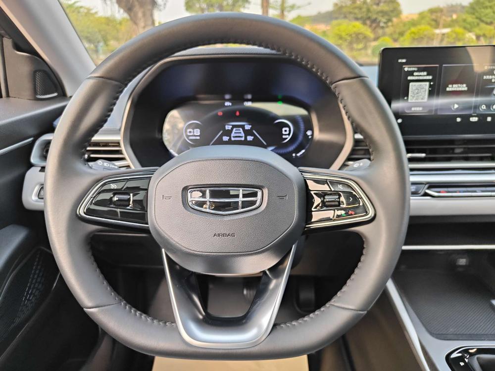 GEELY Emgrand 2022 #18 GEELY Emgrand 2022 car image #18