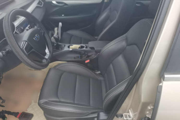 GEELY Emgrand 2019 #19 GEELY Emgrand 2019 car image #19