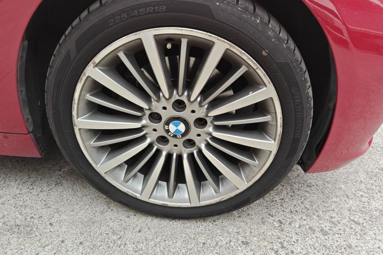BMW 3 Series 2018 #9 BMW 3 Series 2018 car image #9
