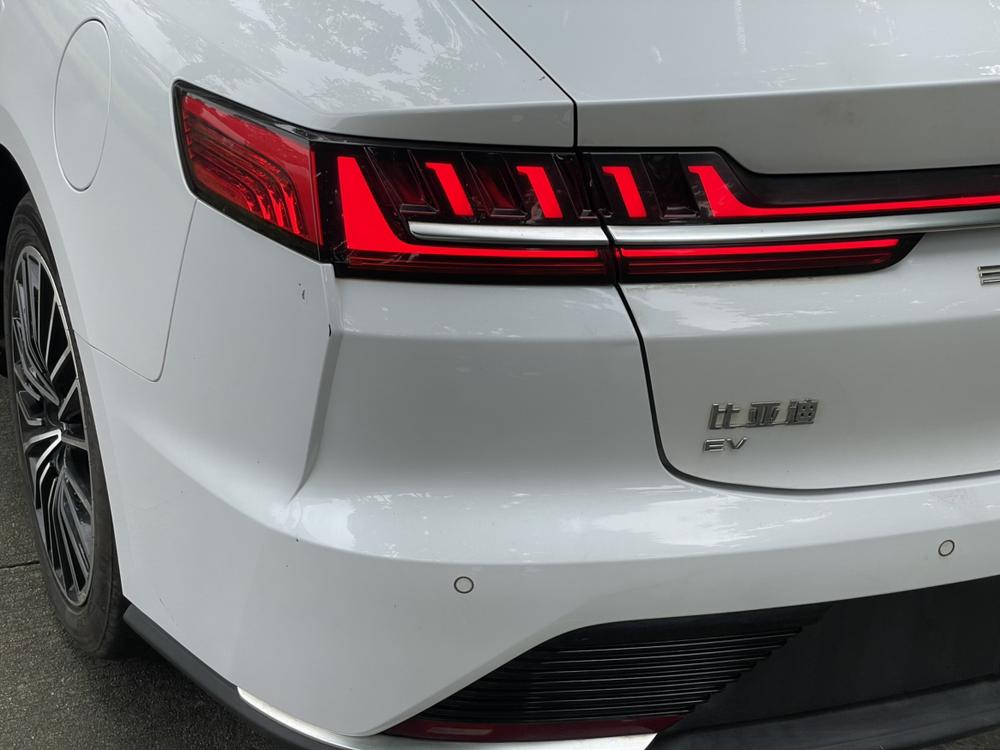 BYD Han 2021 car image #13