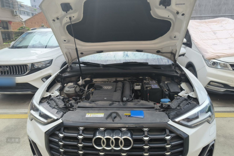 Audi Q3 2020 car image #22
