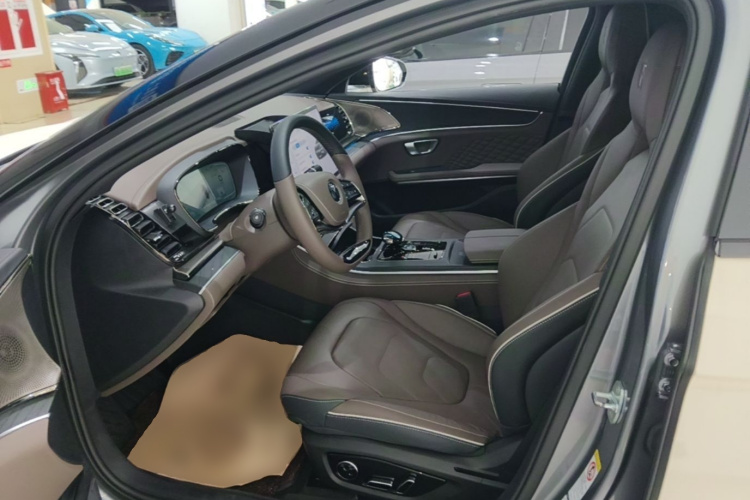 BYD Han 2022 car image #19
