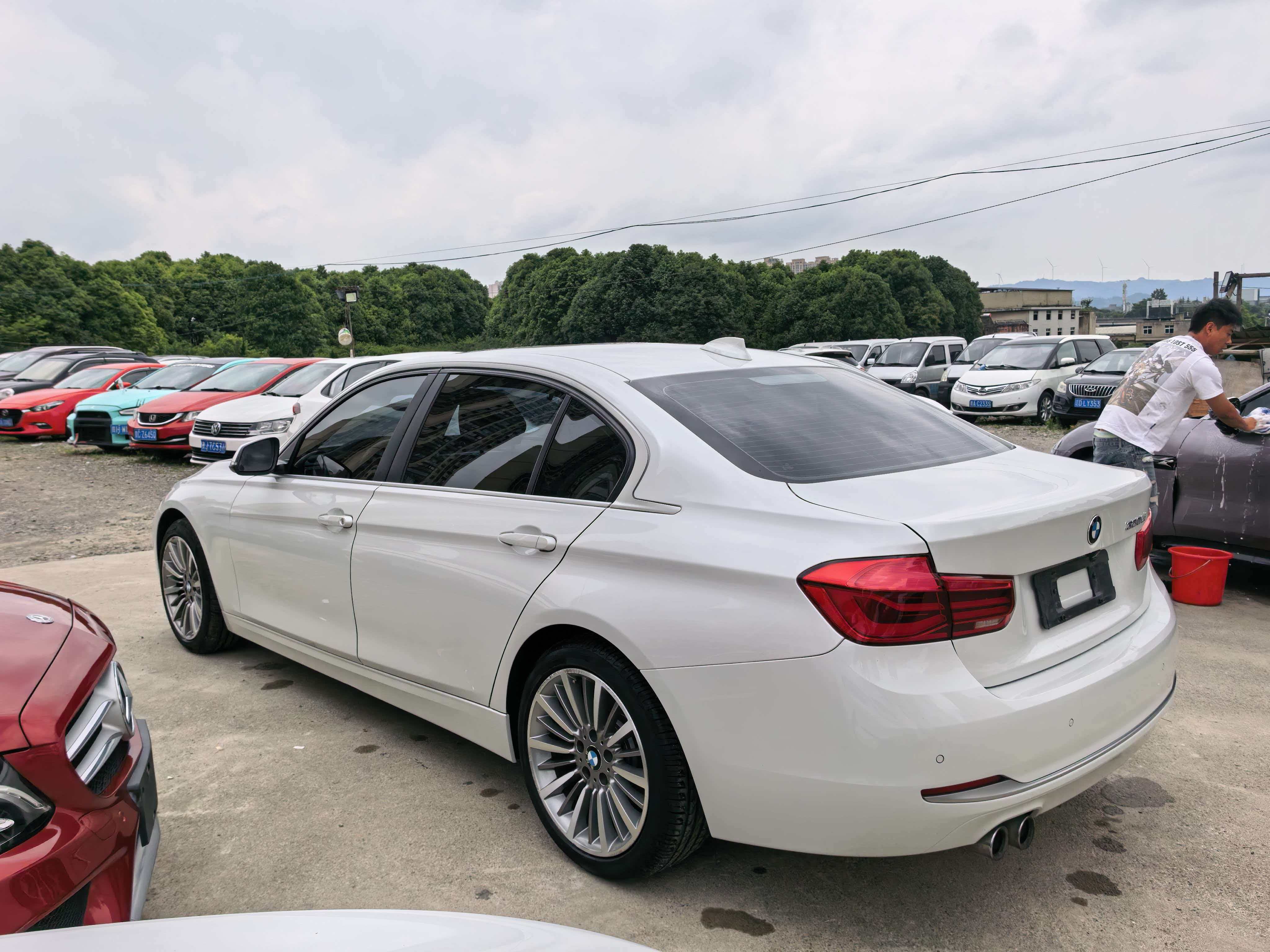 BMW 3 Series 2019 #5 BMW 3 Series 2019 car image #5