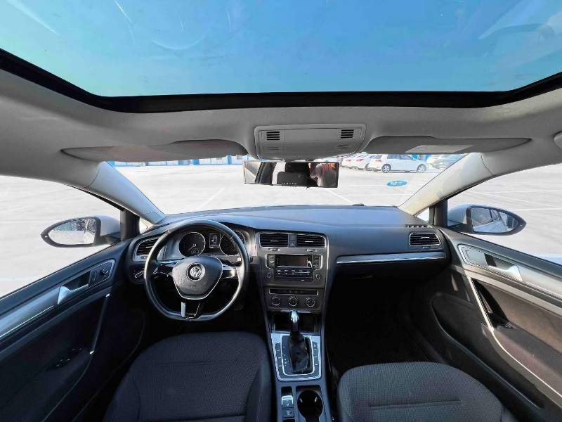Volkswagen Golf 2014 car image #9