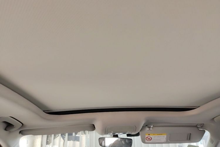 Audi Q3 2016 car image #20