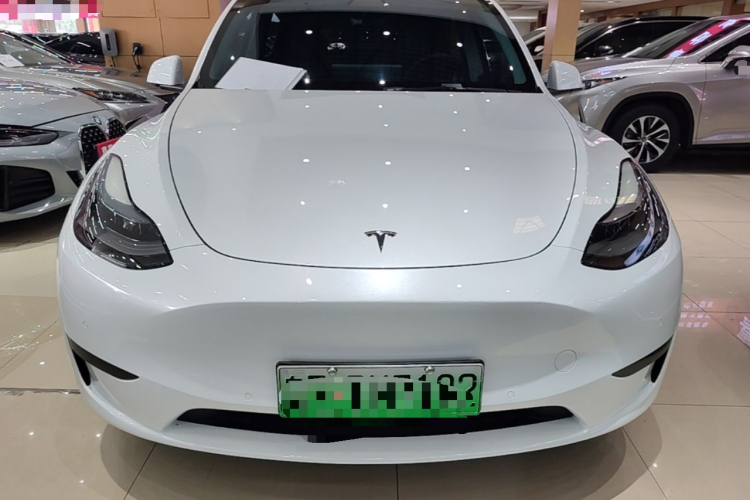 Tesla Model Y 2022 car image #3