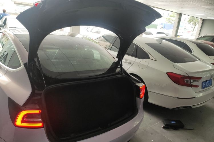 Tesla Model 3 2020 #19 Tesla Model 3 2020 car image #19