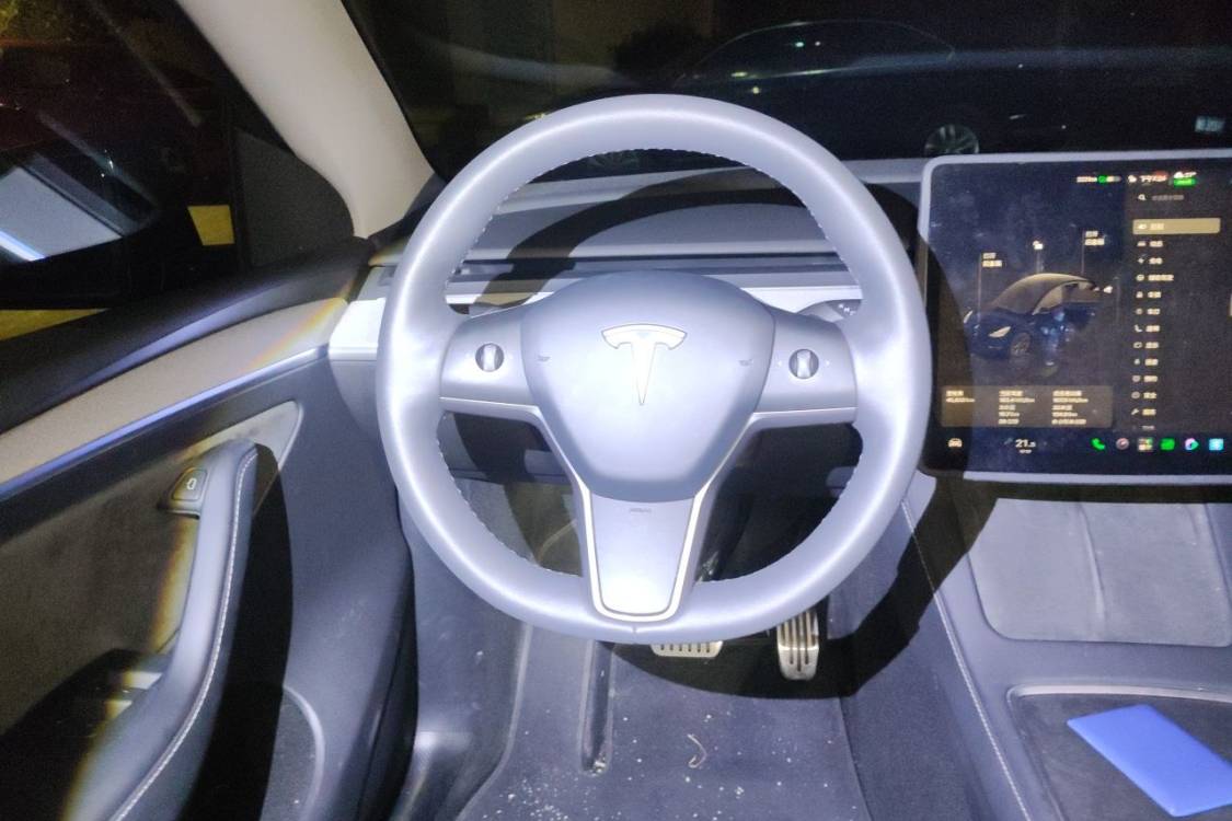Tesla Model Y 2023 #22 Tesla Model Y 2023 car image #22