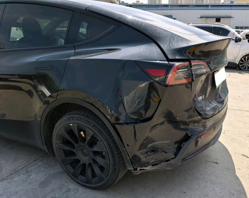 Tesla Model Y 2022 car image #9
