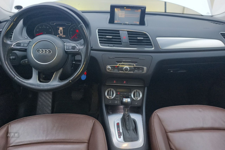 Audi Q3 2014 car image #11