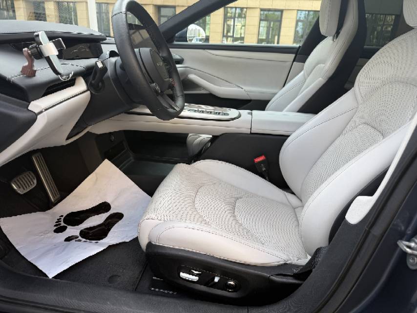 MI SU7 2024 car image #2