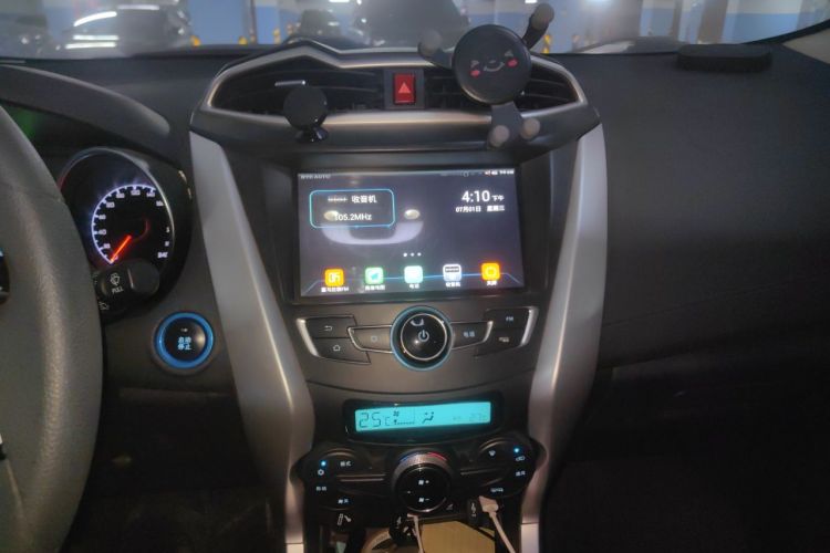 BYD Yuan New Energy 2019 car image #13