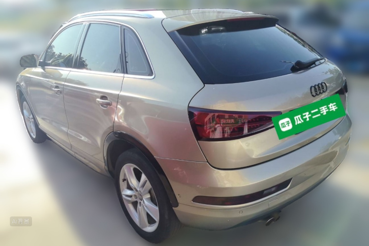 Audi Q3 2017 car image #5