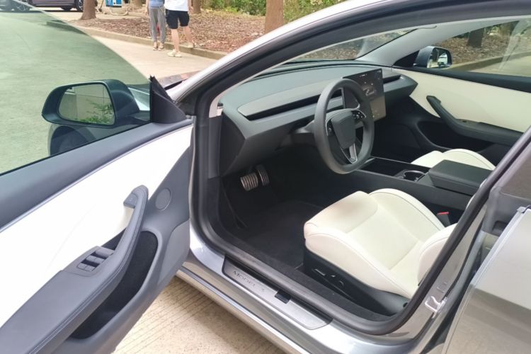 Tesla Model 3 2024 #12 Tesla Model 3 2024 car image #12