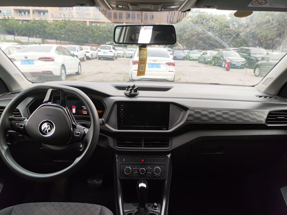 Volkswagen T-Cross 2023 imagen de coche #3