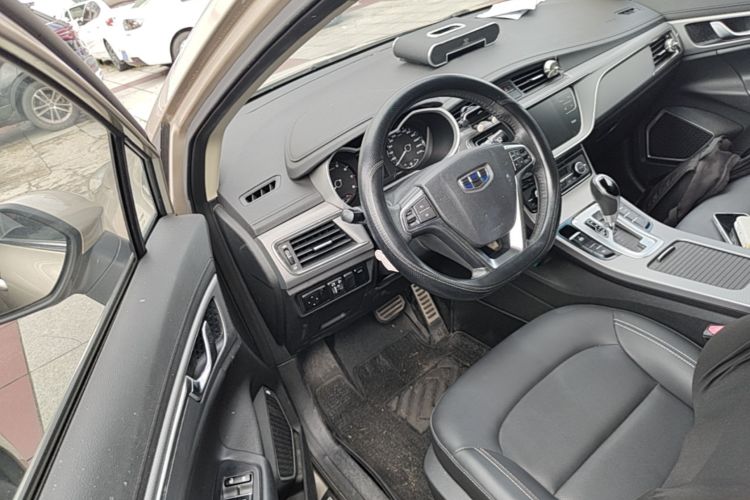 GEELY Emgrand GS 2018 car image #16