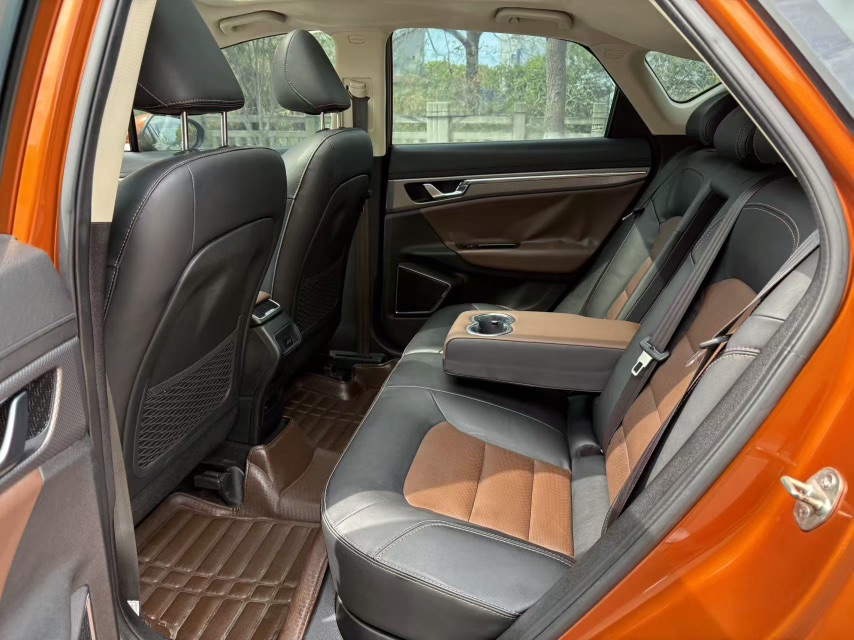 GEELY Emgrand GS 2016 car image #5