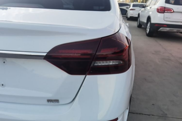 GEELY Emgrand 2021 car image #8