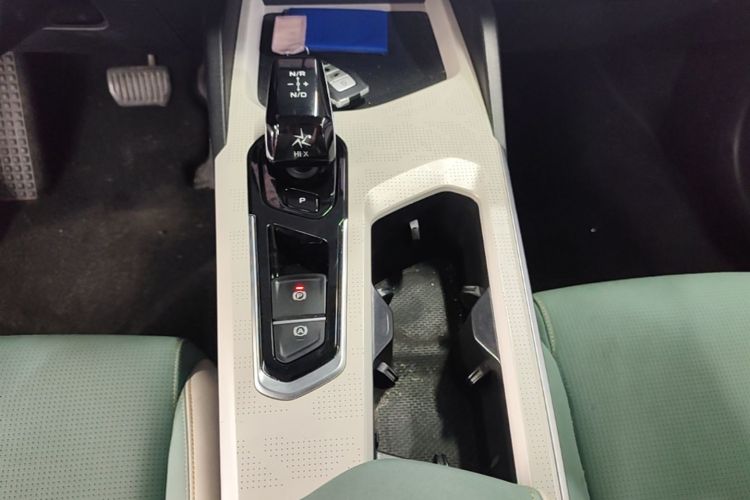 GEELY Emgrand L HiP 2022 car image #18