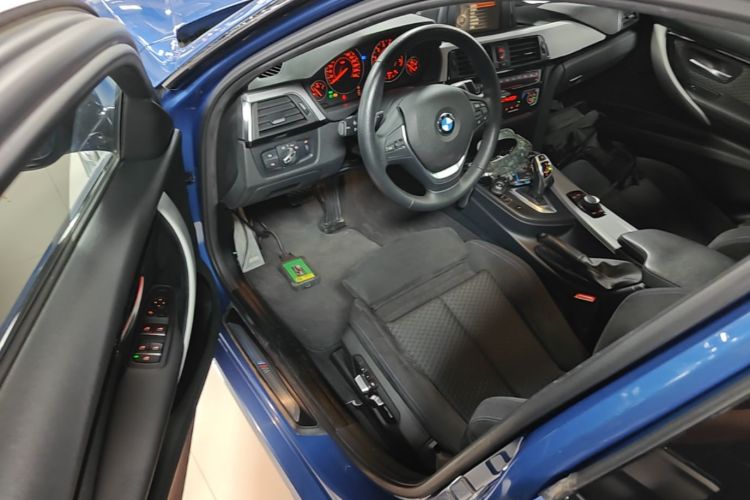 BMW 3 Series 2017 #16 BMW 3 Series 2017 car image #16