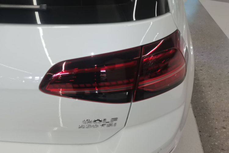 Volkswagen Golf 2018 #8 Volkswagen Golf 2018 car image #8
