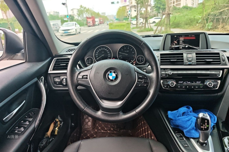 BMW 3 Series 2017 #12 BMW 3 Series 2017 car image #12