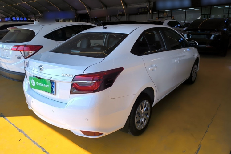 Toyota Vios 2022 imagen de coche #7