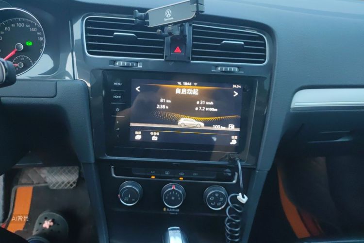 Volkswagen Golf 2020 car image #15
