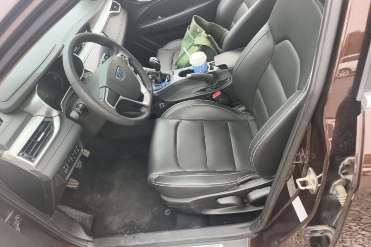 GEELY Emgrand 2019 car image #15