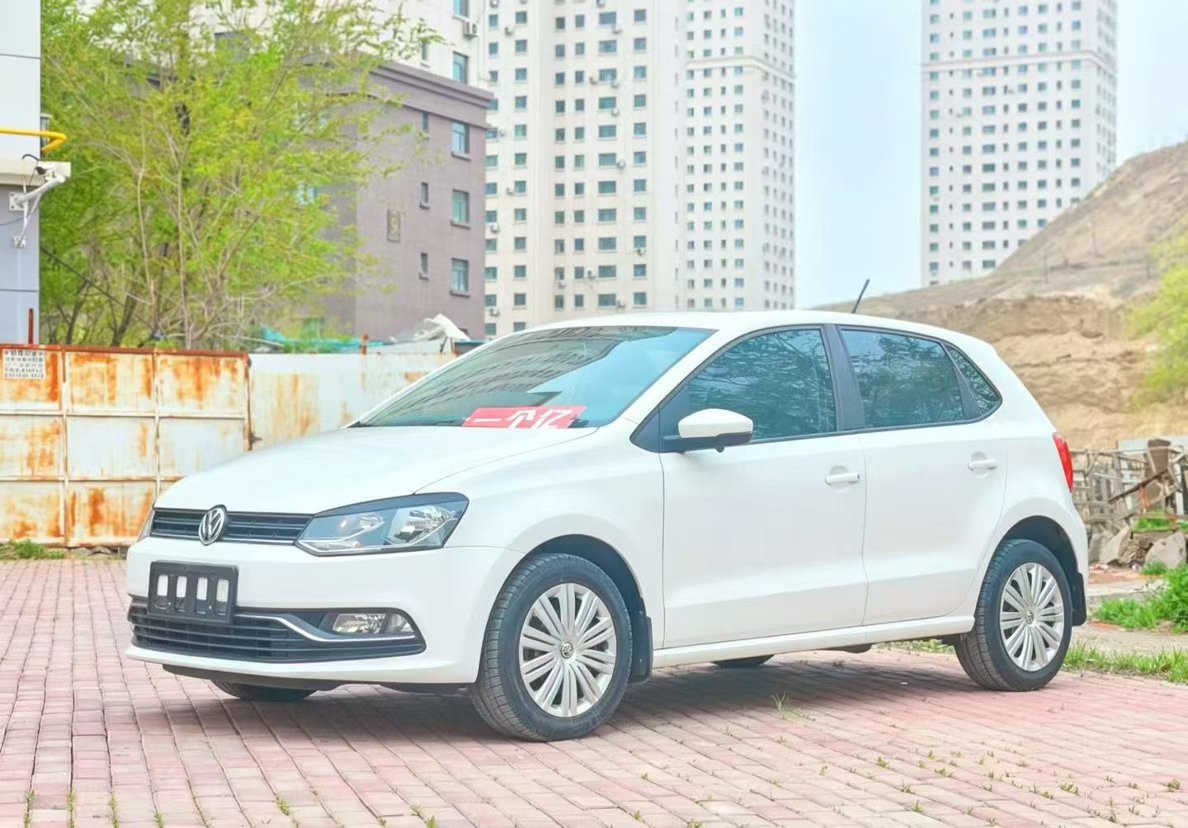 Volkswagen Polo 2018 car image 