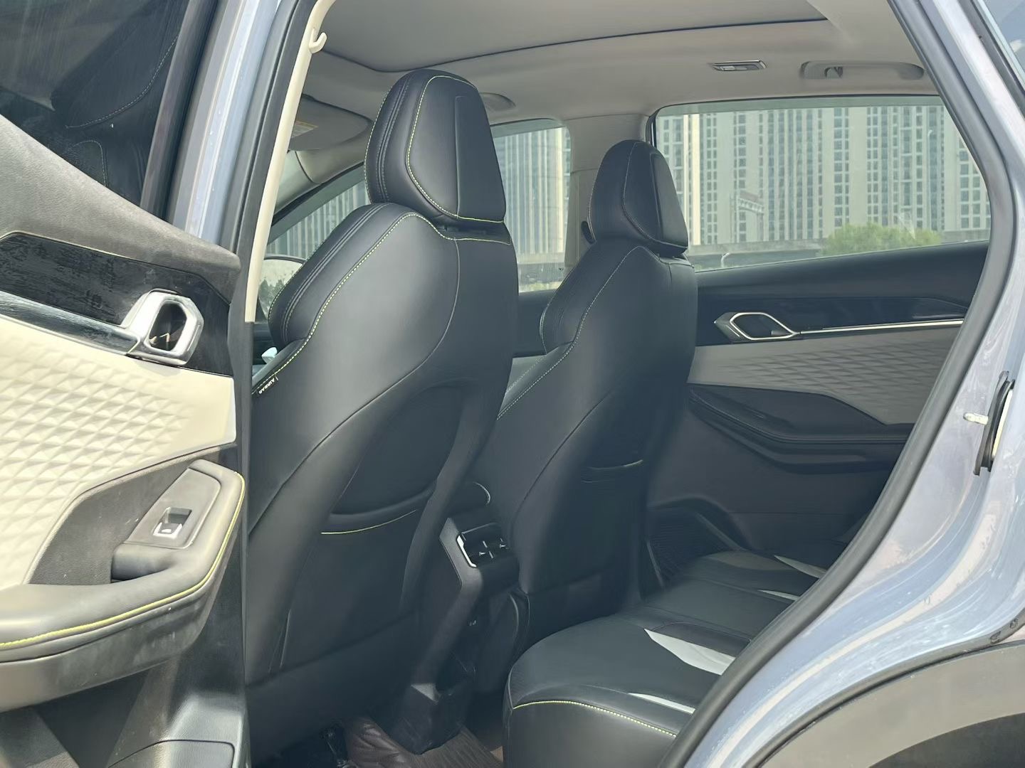 GEELY Coolray 2022 imagen de coche #6