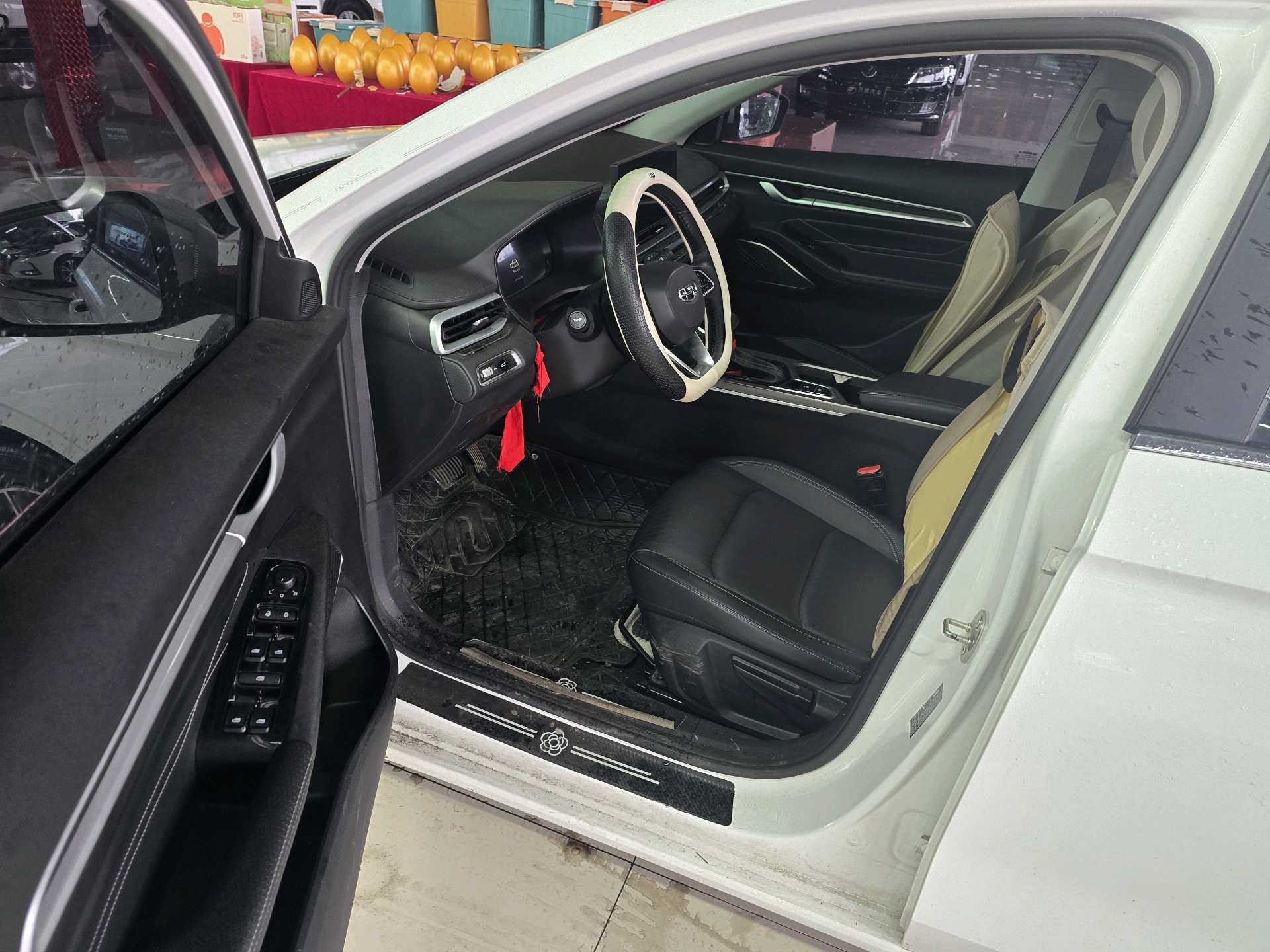 GEELY Emgrand 2023 #4 GEELY Emgrand 2023 car image #4