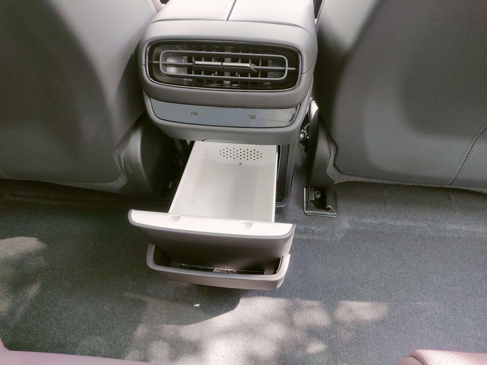 2025 car image #14
