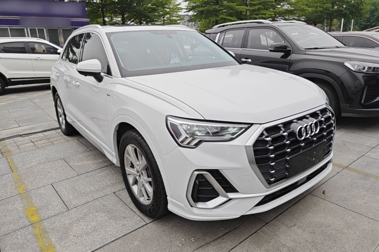 Audi Q3 2019 #4 Audi Q3 2019 car image #4