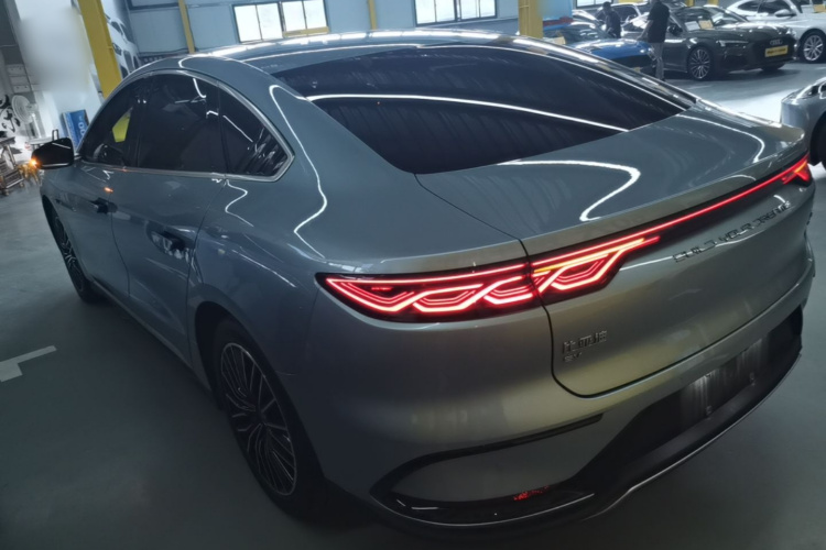 BYD Han 2023 car image #7