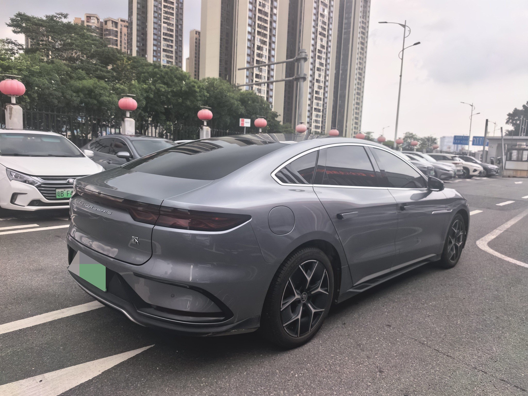 BYD Han 2024 car image #6